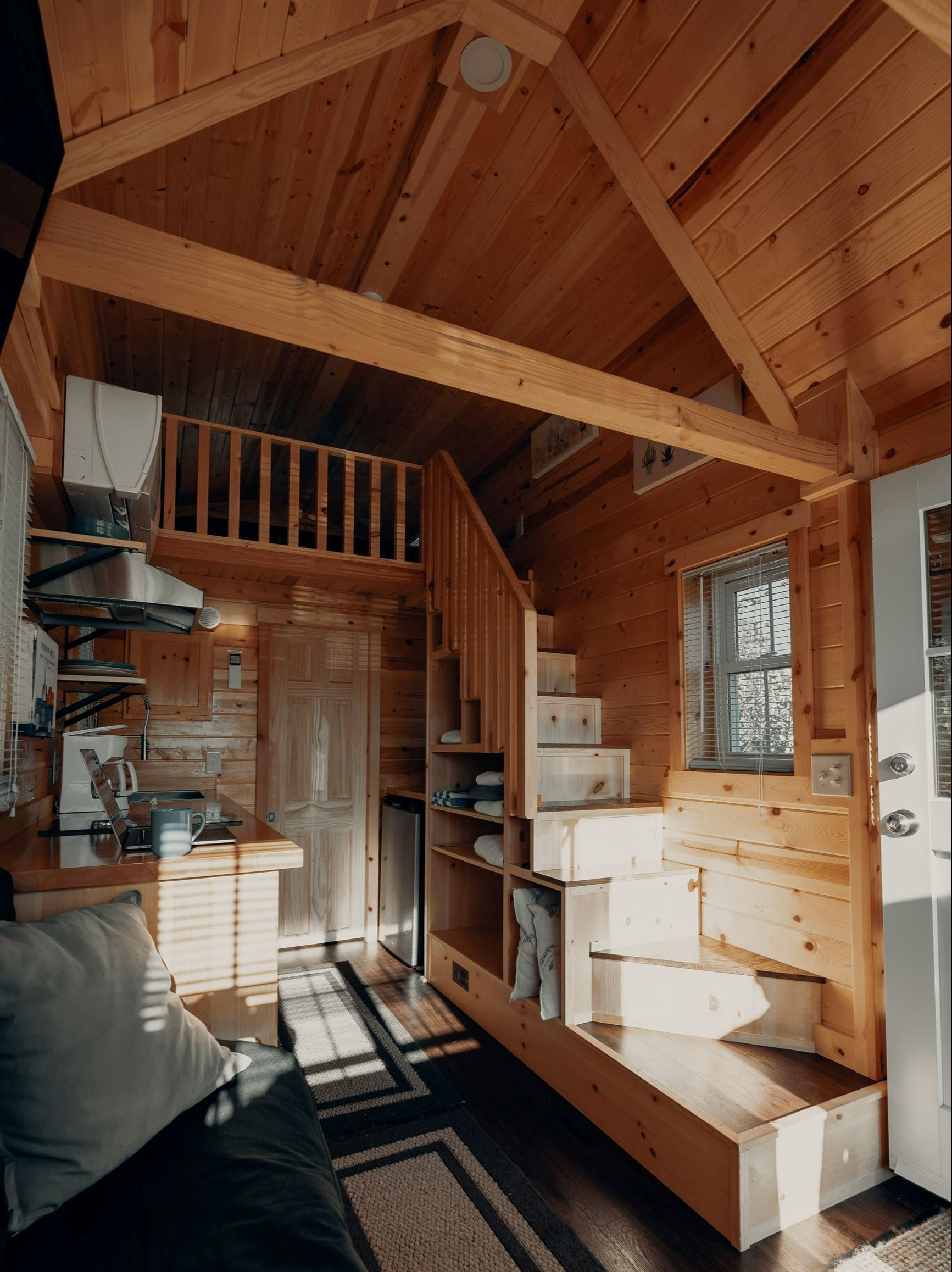 clay-banks-U74CPDcq5OY-unsplash